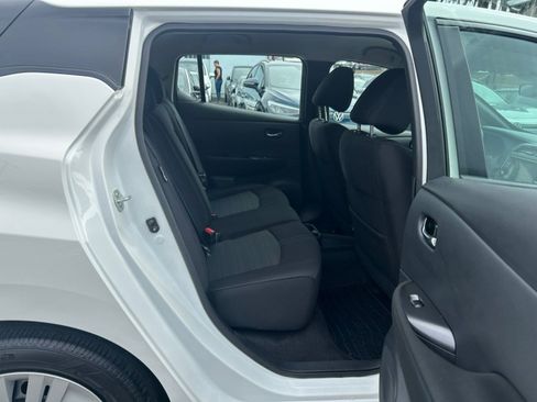 Used 2025 Nissan Leaf S FWD image 37