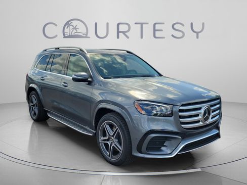 Certified 2026 Mercedes-Benz GLS 450 4MATIC image 4