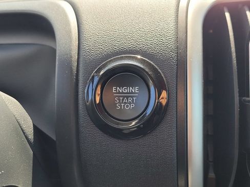 Used 2025 Ford Expedition Max Active AWD/4WD image 25