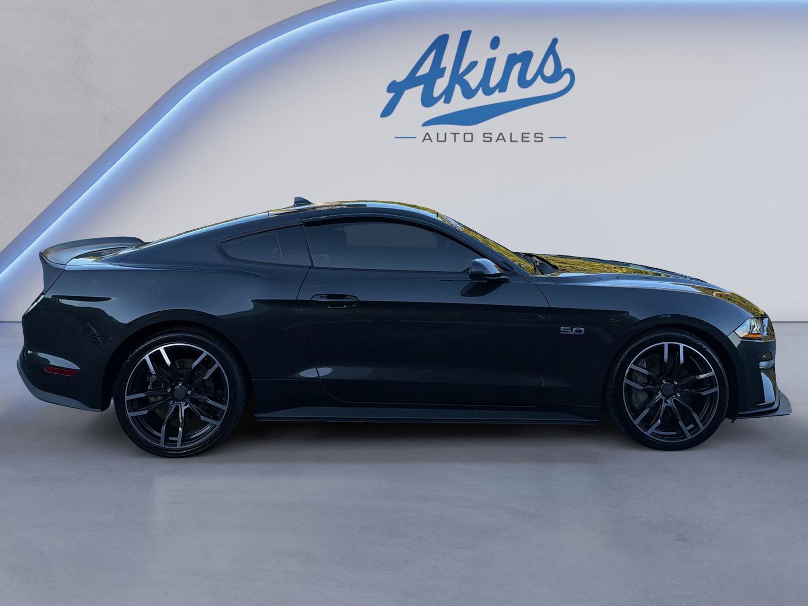 Used 2023 Ford Mustang GT Premium RWD image 9