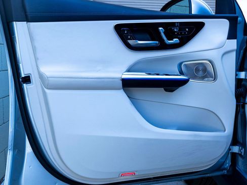 Used 2023 Mercedes-Benz GLC 300 image 12