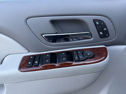 Used 2013 Chevrolet Tahoe LT w/ Luxury Package image 13