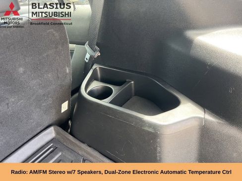 Used 2018 Ford Explorer XLT w/ Equipment Group 202A AWD/4WD image 13