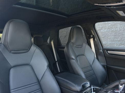 Certified 2022 Porsche Cayenne GTS image 28