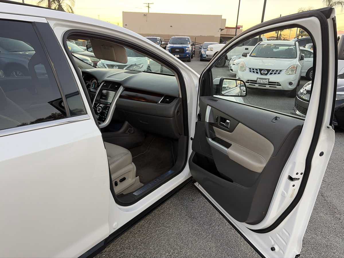 Used 2013 Ford Edge Limited FWD image 26