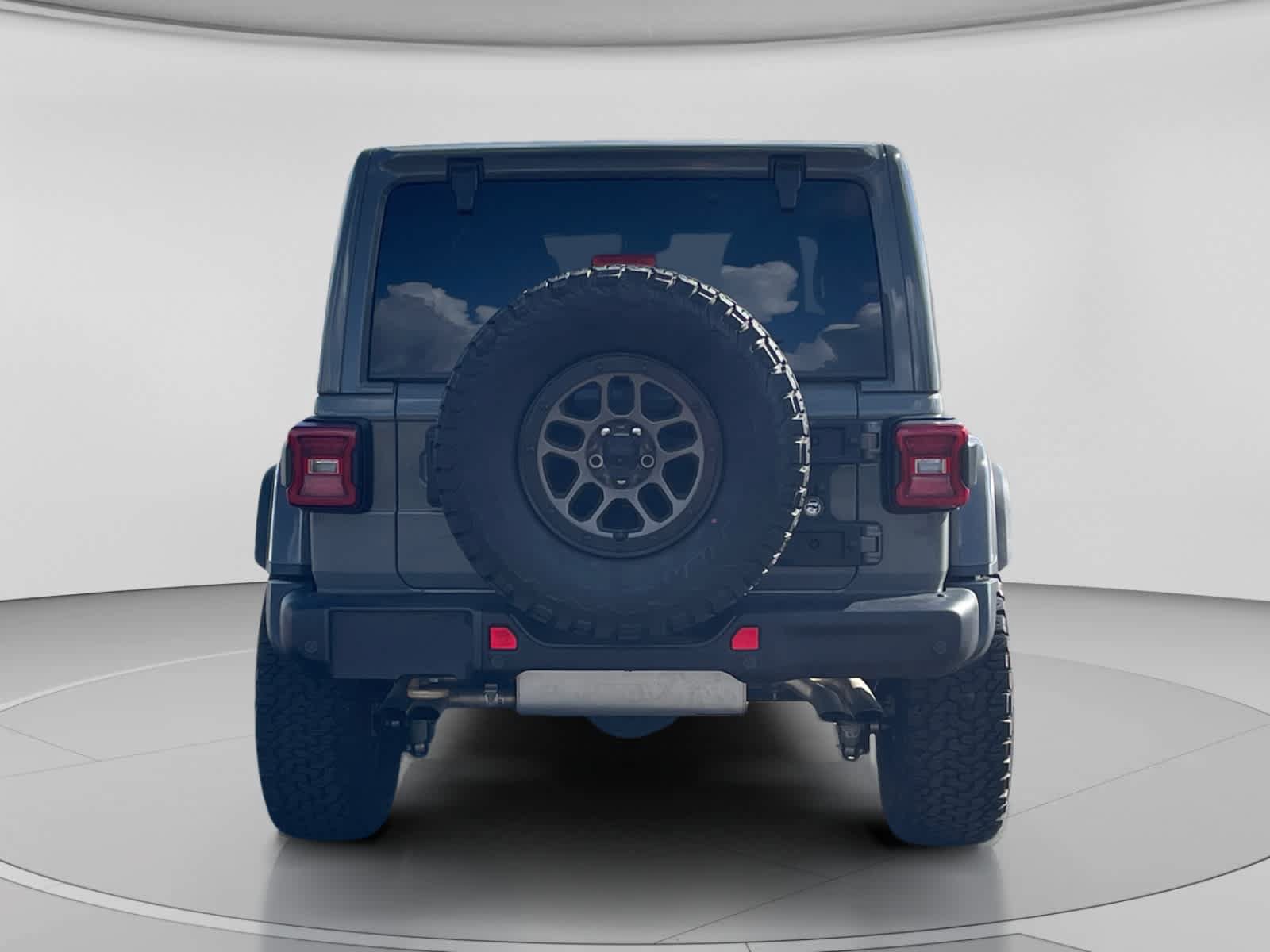 Used 2023 Jeep Wrangler Unlimited Rubicon 392 w/ Xtreme Recon 35" Tire Package AWD/4WD image 4