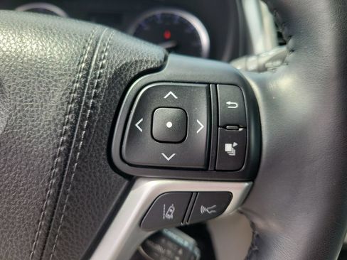 Used 2018 Toyota Highlander XLE FWD image 21