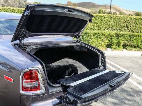 Used 2010 Rolls-Royce Phantom Coupe RWD image 45
