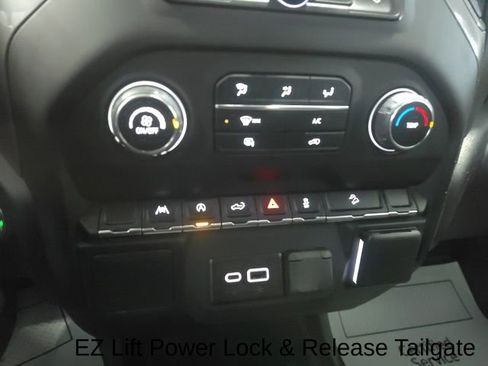 Used 2024 Chevrolet Silverado 1500 W/T w/ Z71 Off-Road Package image 16