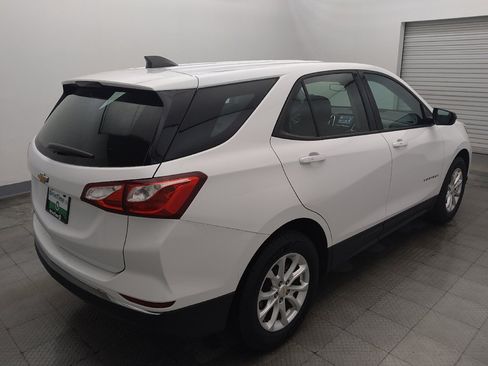 Used 2018 Chevrolet Equinox LS FWD image 9