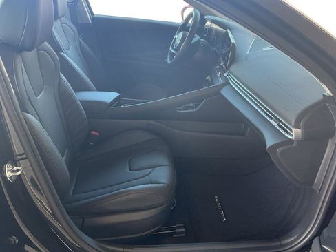 New 2026 Hyundai Elantra Limited FWD image 8