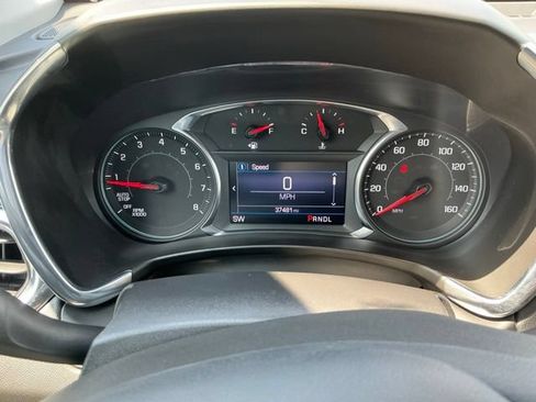Used 2023 Chevrolet Equinox LT FWD image 23