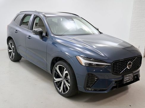 Certified 2023 Volvo XC60 B6 Ultimate w/ Protection Package Premier AWD/4WD image 4