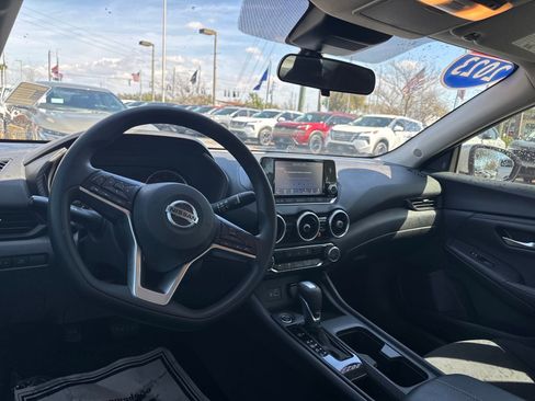 Certified 2023 Nissan Sentra S image 10