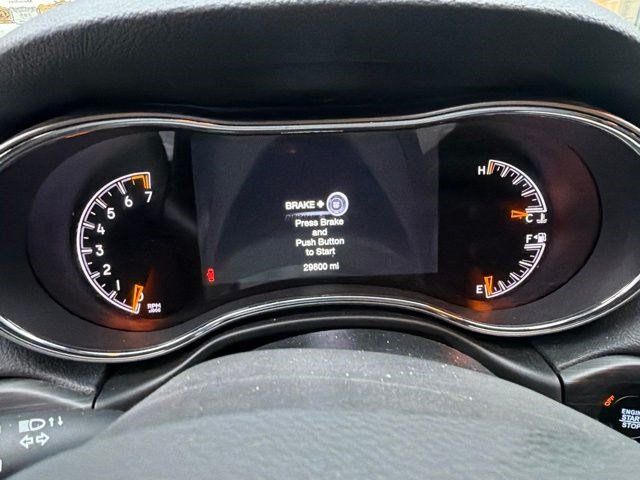Used 2021 Jeep Grand Cherokee Laredo AWD/4WD image 30