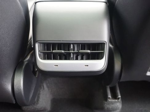 Used 2023 Tesla Model Y Long Range image 27