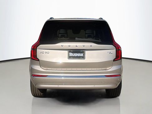New 2026 Volvo XC90 T8 Plus w/ Protection Package Premier AWD/4WD image 6