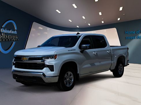 Used 2025 Chevrolet Silverado 1500 LT RWD image 8