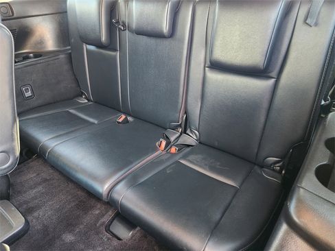 Used 2019 Toyota Highlander XLE image 31