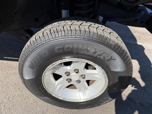 Used 2006 Jeep Wrangler X image 32