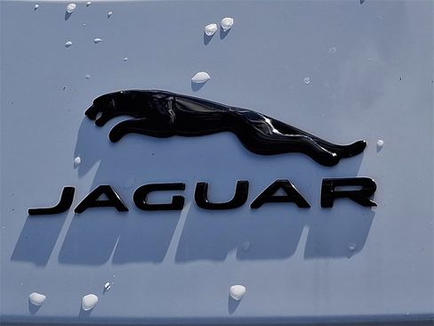 Used 2023 Jaguar F-TYPE P450 image 27