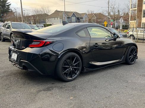 Used 2024 Toyota GR86 Premium image 8