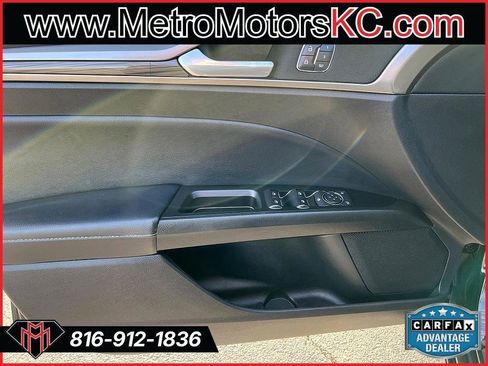 Used 2018 Ford Fusion SE w/ Fusion SE Technology Package image 24