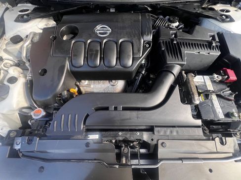 Used 2013 Nissan Altima 2.5 S FWD image 17