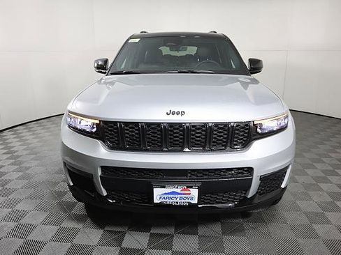 New 2025 Jeep Grand Cherokee L Limited image 3