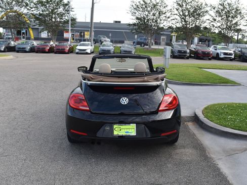 Used 2014 Volkswagen Beetle 1.8T FWD image 19
