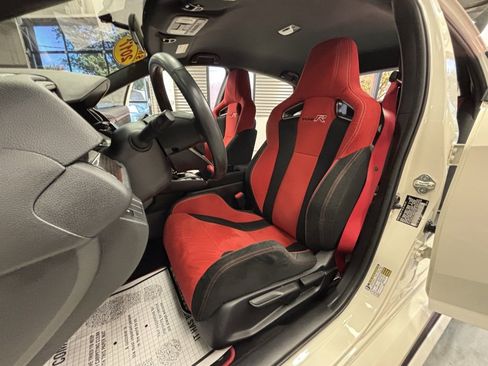 Used 2017 Honda Civic Type R image 8