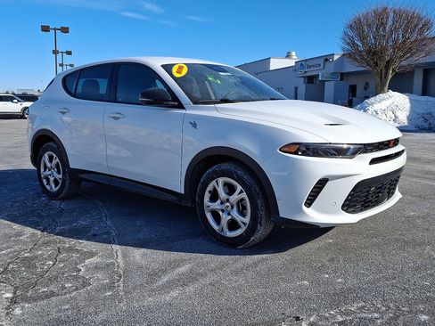 New 2025 Dodge Hornet GT w/ Tech Pack image 2