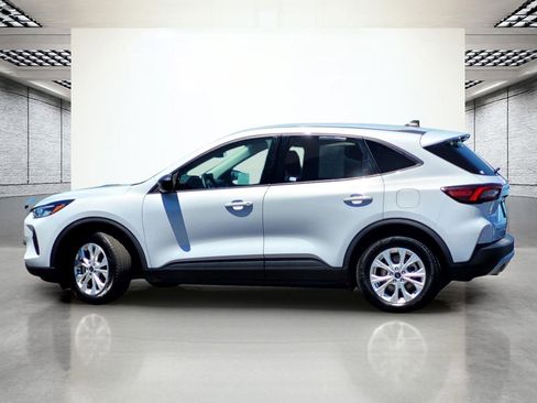 Used 2025 Ford Escape Active FWD image 9