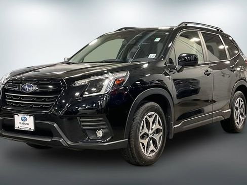 Used 2024 Subaru Forester Premium AWD/4WD image 3