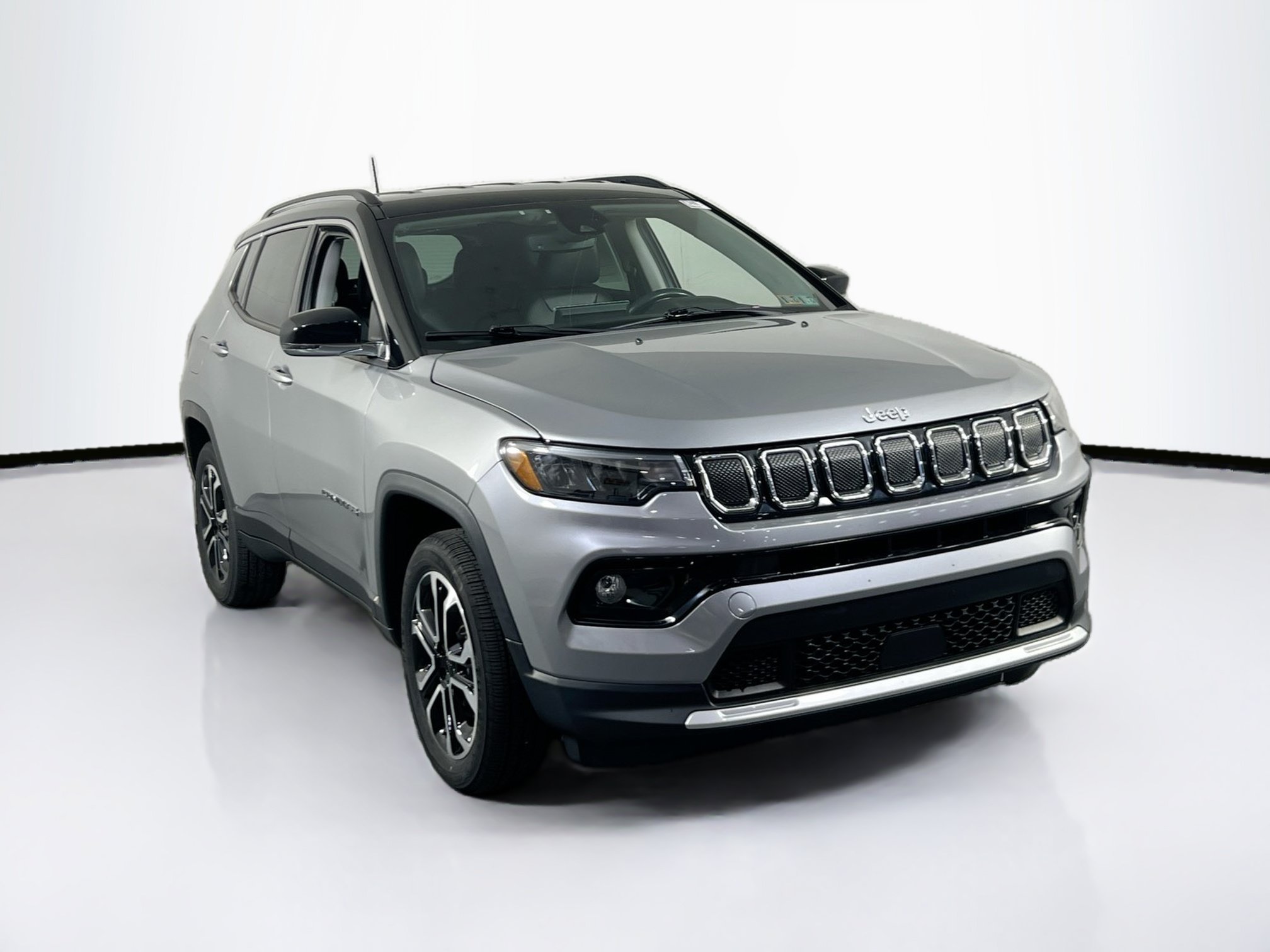 Used 2022 Jeep Compass Limited AWD/4WD image 3