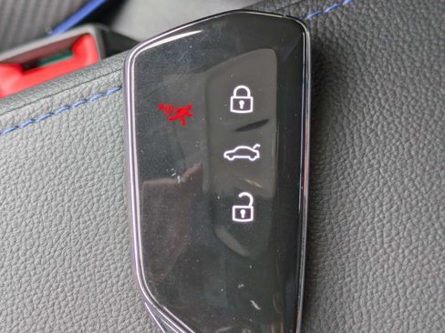 Used 2026 Volkswagen Golf AWD/4WD image 36