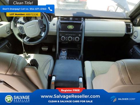 Used 2017 Land Rover Discovery HSE AWD/4WD image 11