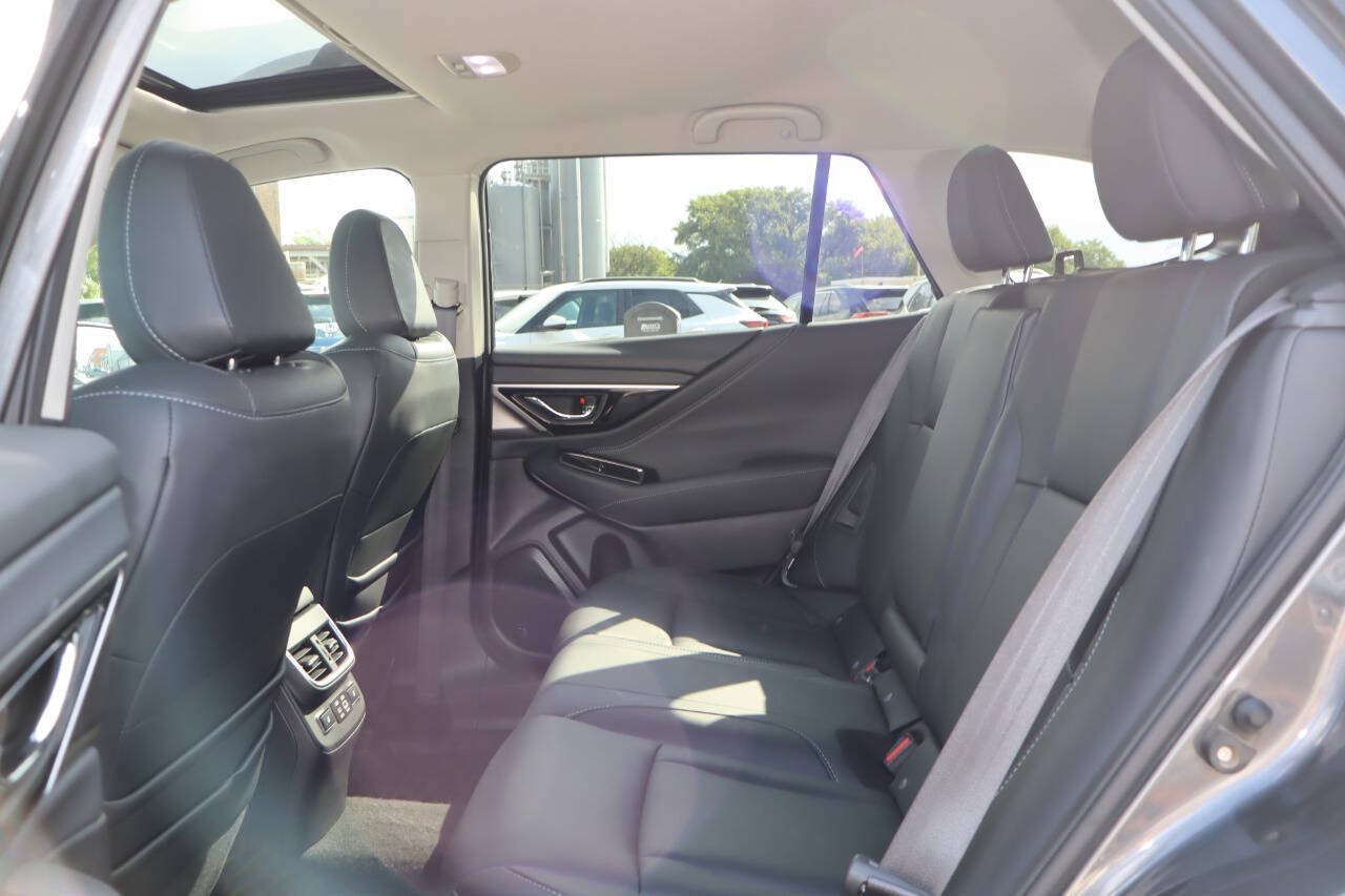 Used 2023 Subaru Outback Touring XT AWD/4WD image 6
