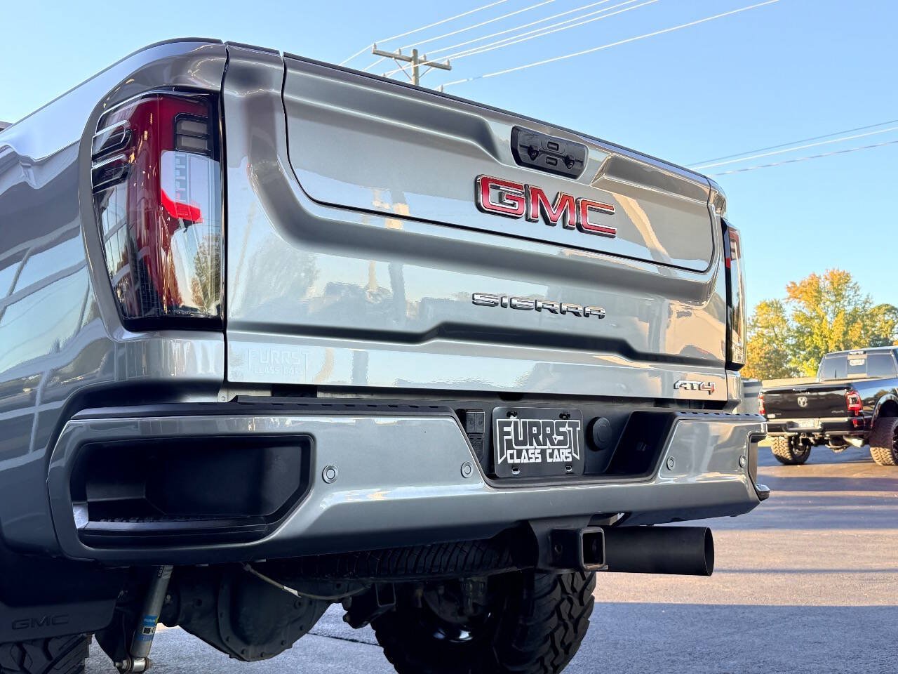 Used 2024 GMC Sierra 2500 AT4 w/ Technology Package AWD/4WD image 8