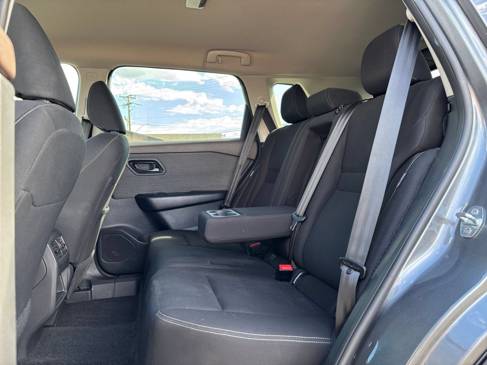Used 2023 Nissan Rogue S AWD/4WD image 24