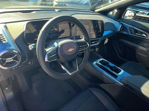 New 2026 Chevrolet Equinox EV LT image 18