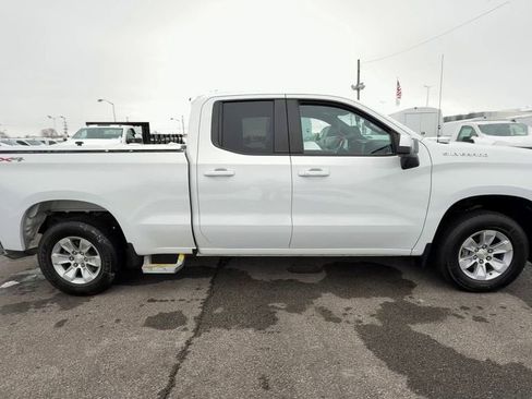 Used 2020 Chevrolet Silverado 1500 LT w/ Convenience Package image 9