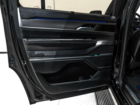 Used 2022 Jeep Grand Wagoneer Series II image 57