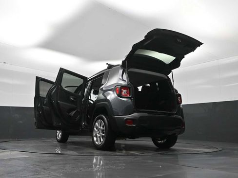 Used 2022 Jeep Renegade Latitude image 45