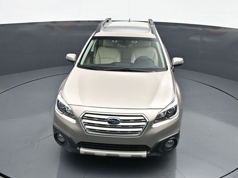 Used 2017 Subaru Outback 2.5i Limited AWD/4WD image 11