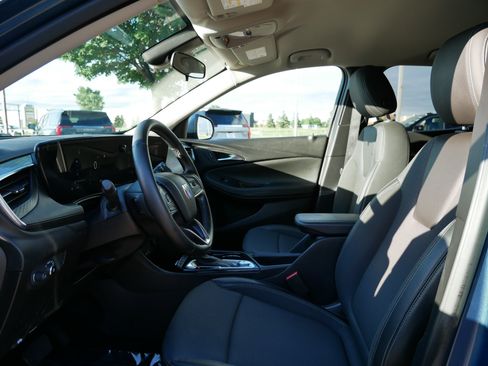 Used 2024 Buick Encore GX Preferred AWD/4WD image 9