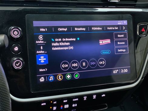 Used 2022 Chevrolet Bolt EUV LT image 26