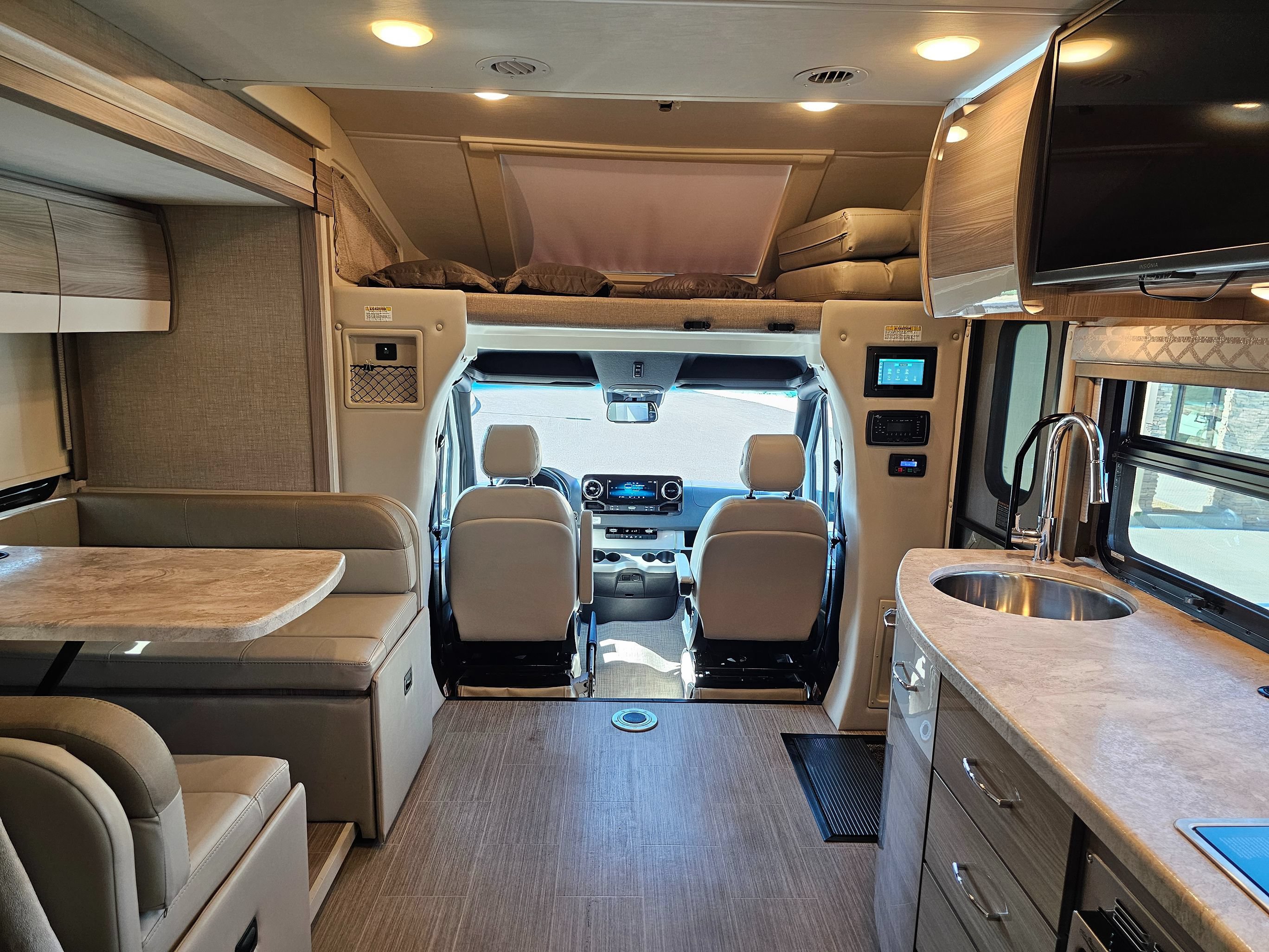 Used 2022 Mercedes-Benz Sprinter 3500 w/ Acoustic Package image 43