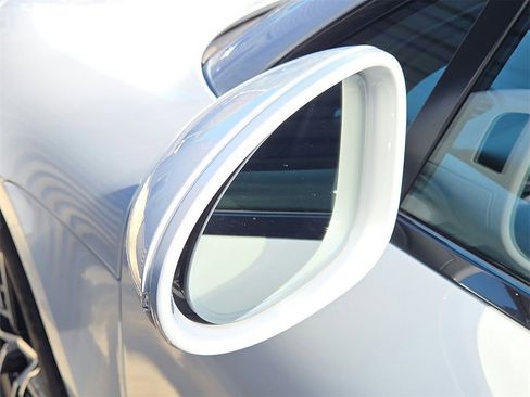 Used 2023 Porsche Macan S image 29