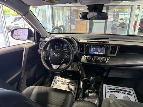 Used 2017 Toyota RAV4 LE FWD image 23